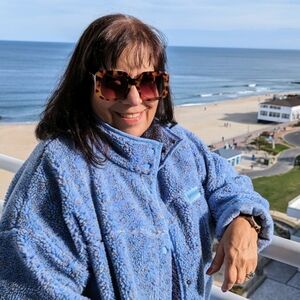 Meet your Posher, Janice